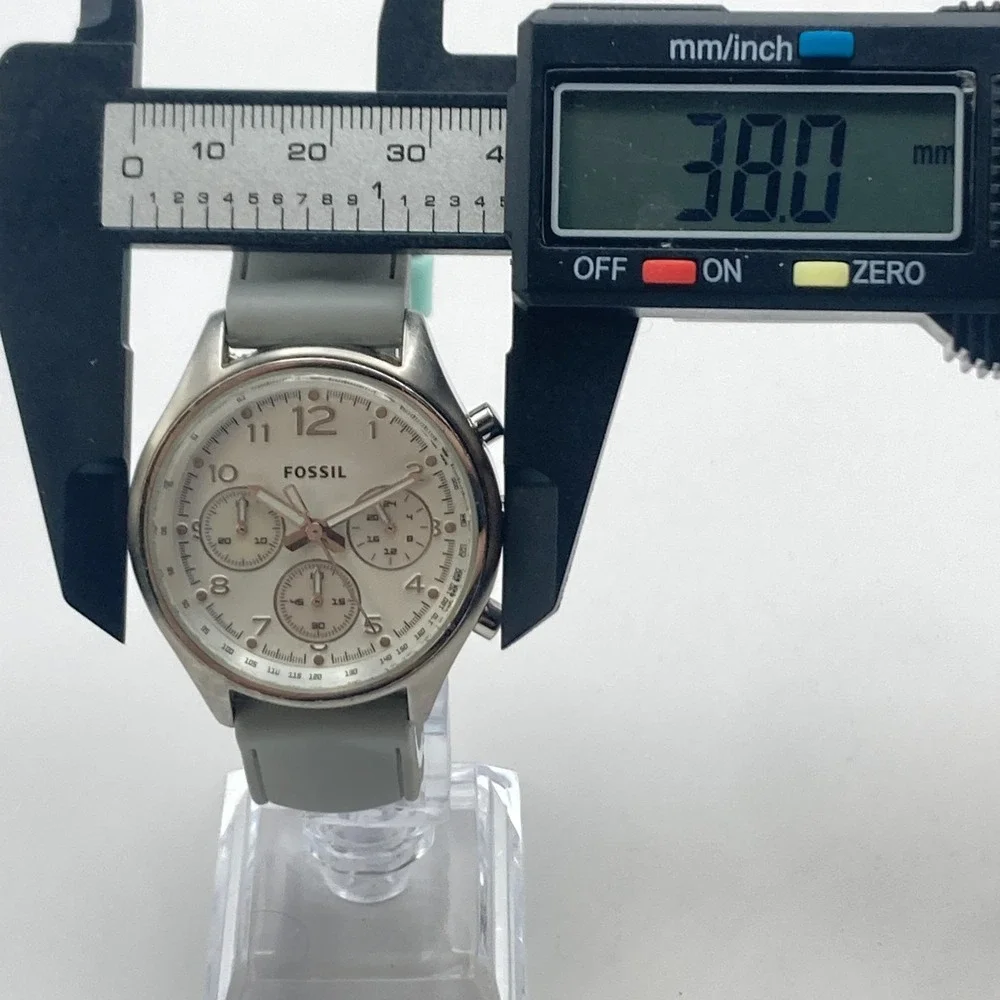 Fossil Flight Women's Chronograph Watch 38mm Silver Tone CH2770 New Battery 8.25